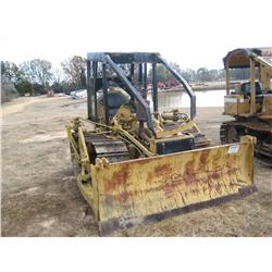 CAT D4 CRAWLER TRACTOR