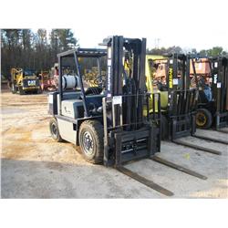 KOMATSU FG402T-A FORKLIFT