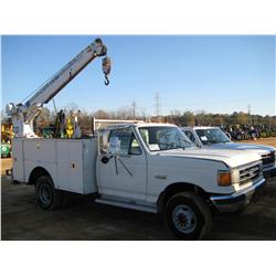 1991 FORD F450 XL SERVICE TRUCK