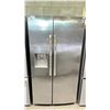 Image 1 : FRIGIDAIRE GALLERY STAINLESS STEEL SIDE-BY-SIDE FRIDGE WITH WATER/ICE DISPENSER 36"W