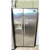 Image 1 : FRIGIDAIRE PROFESSIONAL STAINLESS STEEL SIDE-BY-SIDE FRIDGE WITH WATER/ICE DISPENSER 36"W