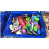 Image 3 : 2 BINS OF ASSORTED SHAMPOO, CONDITIONER, SHAVING CREAM, BODY SPRAY & MORE