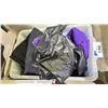 Image 2 : BIN OF VARIOUS STYLES & SIZES OF WOMENS CLOTHES, MOST L-XL