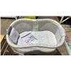 Image 2 : HALO BASSINEST SWIVEL SLEEPER WITH NIGHTLIGHT, MUSIC/SOUNDS, WAKE-UP BUTTON, VIBRATION