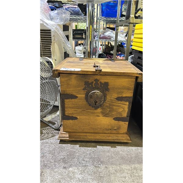 WOODEN RUSTIC STORAGE BOX WITH KEY