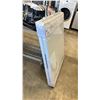 Image 2 : 6' FOLDING TABLE