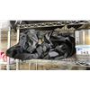 Image 2 : SHELF OF ASSORTED ITEMS INCLUDING; JUNIOR HOCKEY BAG, GROMMET PANEL CURTAINS, SMOKE ALARM & MORE\