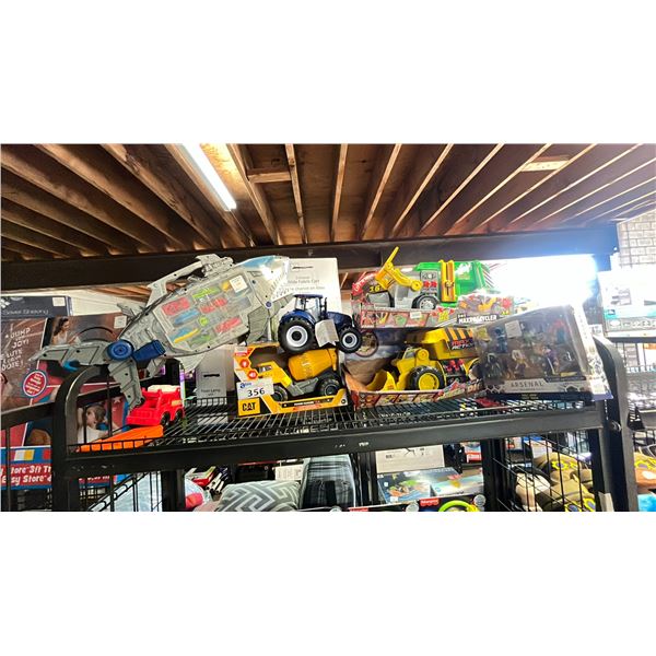 SHELF OF ASSORTED TOYS INCLUDING; MAXX ACTION 3-IN-1 MAXX RECYCLER, ARSENAL RELOADED FIGURINES,