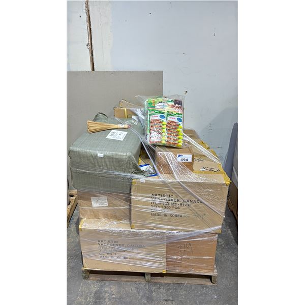 PALLET OF ASSORTED ITEMS INCLUDING CAKE MOULD, CHEESECLOTH, WOK BRUSH & MORE