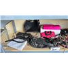 Image 2 : ASSORTED HANDBAGS/PURSES