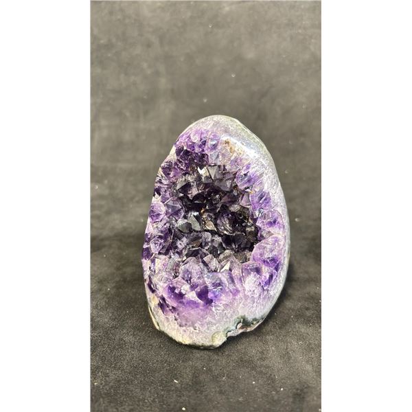 4" X 3" AMETHYST GEODE *RETAIL VALUE $1,500.00*