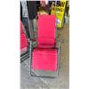 Image 2 : PAIR OF RED PATIO LOUNGE CHAIRS