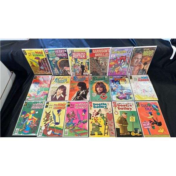 BOX OF ASSORTED COMIC BOOKS INCLUDING; BUGS BUNNY, RAGGEDY ANN & ANDY, TOP DOG, ROYAL ROY,