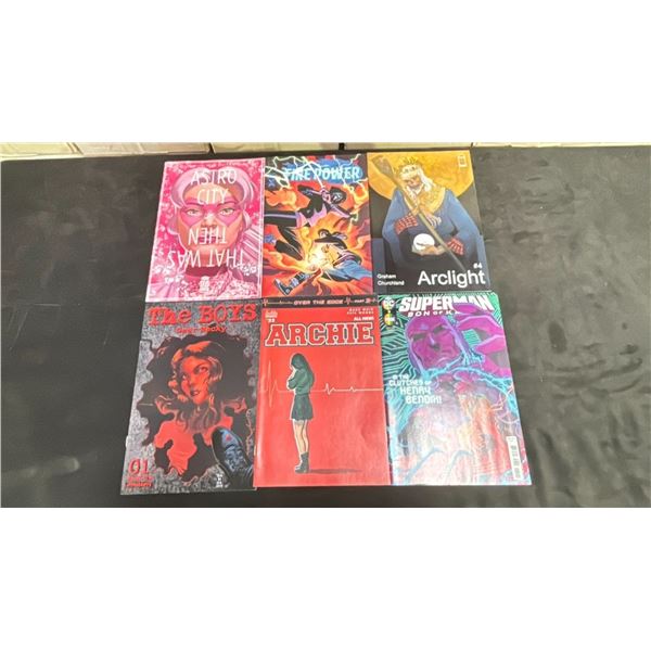 BOX OF ASSORTED COMIC BOOKS