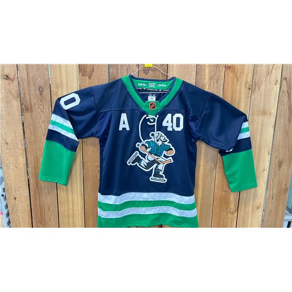 AUTOGRAPHED FANATICS REVERSE RETRO VANCOUVER CANUCKS ELIAS PETTERSSON JERSEY SIZE 52
