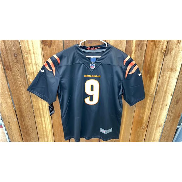 AUTOGRAPHED NIKE CINCINNATI BENGALS JOE BURROW JERSEY SIZE L