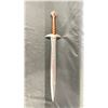 Image 3 : LORD OF THE RINGS STING SWORD AUTOGRAPHED BY ELIJAH WOOD, SEAN ASTIN, JOHN RHYS DAVIES, ANDY