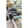 Image 2 : BLACK LEATHER LOOK MANUAL RECLINING CHAIR