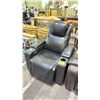 Image 2 : BLACK LEATHER LOOK POWER RECLINING CHAIR WITH CUP HOLDER *NOT WORKING*