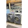 Image 1 : SAMSUNG GREY WF221ANGXAA CLOTHES WASHER & SAMSUNG GREY DV221AEG/XAC CLOTHES DRYER 27"W SET