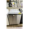 Image 1 : WHIRLPOOL STAINLESS STEEL WDF540PADM1 24"W DISHWASHER