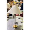 Image 2 : TABLE LAMP