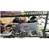 Image 2 : SHELF OF ASSORTED DOG ITEMS