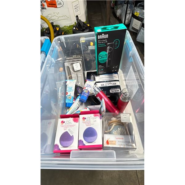 BIN OF ASSORTED ITEMS INCLUDING; SCISSORS, BRAUN TRIMMER, WAHL HAIR CUTTING KIT & MORE