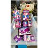 Image 1 : BIN OF ASSORTED FEMININE HYGIENE PRODUCTS