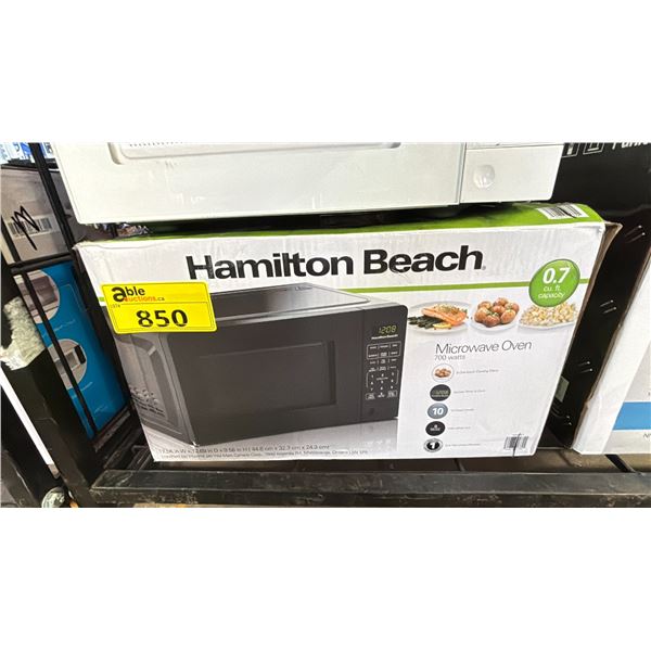 HAMILTON BEACH 0.7 CU. FT. 700 WATTS MICROWAVE