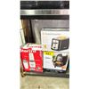 Image 1 : TOASTMASTER TOASTER, MAINSTAYS 2.2 QT. AIR FRYER & STARFRIT BLENDER