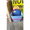 Image 1 : 5 TOTES, 2 TOTE LIDS & FOLDING STOOL