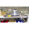 Image 1 : STAINLESS STEEL RANGE HOOD
