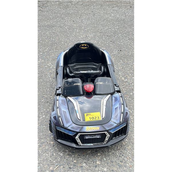 BATMAN KIDS RIDE-ON CAR (NO CHARGER, UNKNOWN WORKING CONDITION)