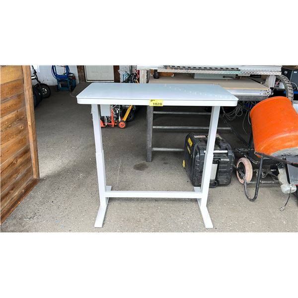 TWIN STAR ADJUSTABLE HEIGHT DESK FOR *PARTS & REPAIR*