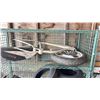 Image 3 : POLARIS SEAT, MOTORCYCLE WHEEL & FRAME PIECE