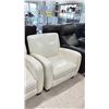 Image 2 : CREAM WHITE LEATHER CHAIR