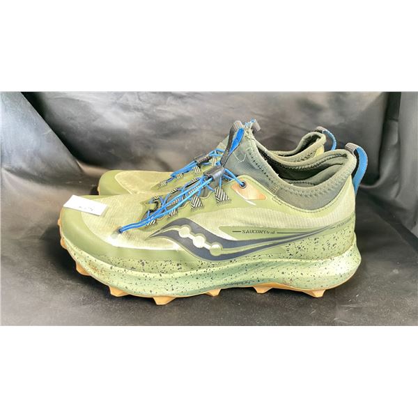 PAIR OF SAUCONY TRAIL PWRRUN SHOES SIZE 11