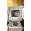 Image 4 : WHITE FRIGIDAIRE STACKING WASHER & DRYER SET *FOR PARTS & REPAIR*