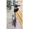 Image 2 : EVERCROSS FOLDING E-SCOOTER WITH BATTERY (NO CHARGER, THROTTLE ISSUES, UNKNOWN WORKING CONDITION)