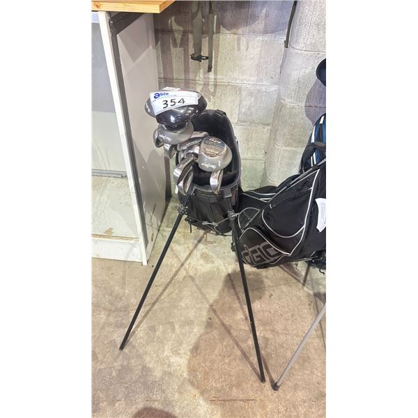 GOLF BAG WITH ASSORTED RH GOLF CLUBS