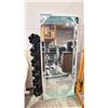 Image 1 : 2 FRAMED MIRRORS