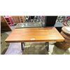 Image 1 : 1 DRAWER WOOD DESK 63" X 26" X 29"
