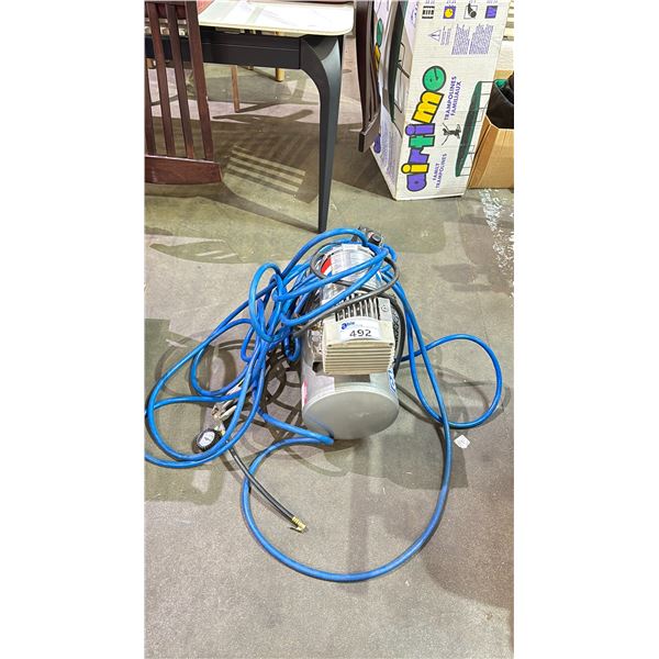 CAMPBELL HAUSFELD MT600502AJ INDUSTRIAL HORIZONTAL AIR COMPRESSOR WITH HOSE & NOZZLE