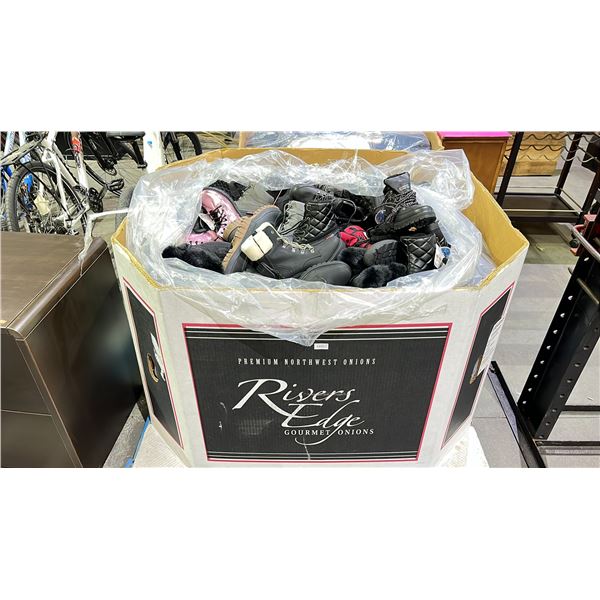GAYLORD FULL OF MENS/WOMENS FOOTWEAR