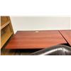 Image 2 : EXECUTIVE CHERRY COLOR DESK - 79"W X 72"D X 30"H