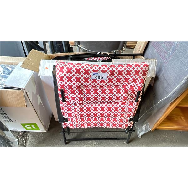 4 FOLDING OUTDOOR PATIO CHAIRS WITH RED DESIGN