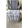 Image 2 : 4 FOLDING OUTDOOR PATIO CHAIRS WITH STRIPES DESIGN