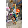 Image 5 : 3 CHILDRENS BIKES, SCOOTER & ALL STAR NET SET *MISSING PARTS*