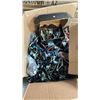 Image 2 : 2 BOXES OF ASSORTED SUNGLASSES